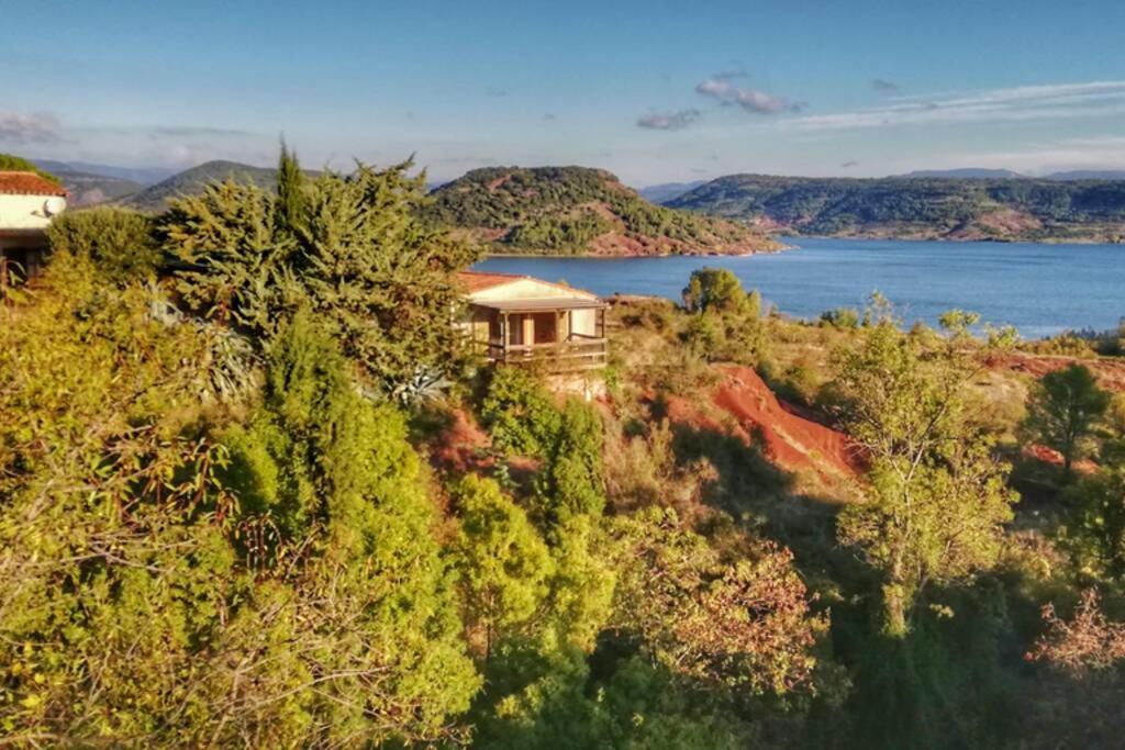 Studio 32M2 - Dans Propriete Avec Vue Imprenable Sur Le Lac Du Salagou Liausson Bagian luar foto