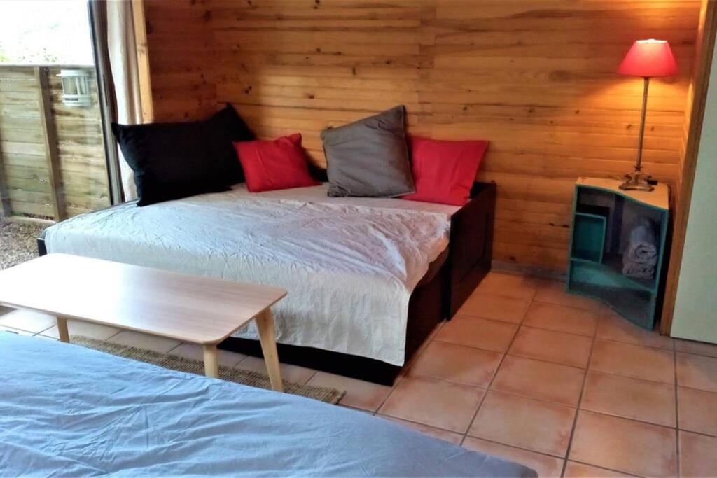 Studio 32M2 - Dans Propriete Avec Vue Imprenable Sur Le Lac Du Salagou Liausson Bagian luar foto